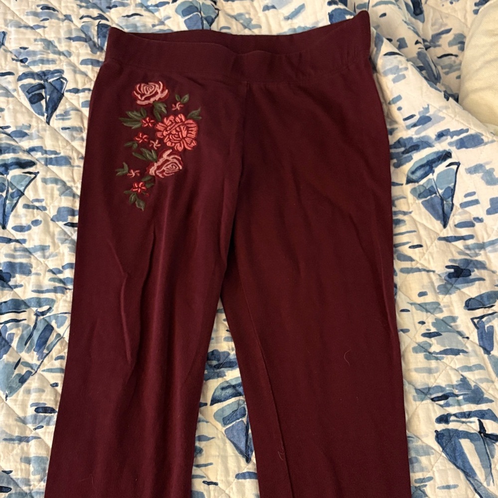 Women's Burgundy Floral Embroidered Leggings